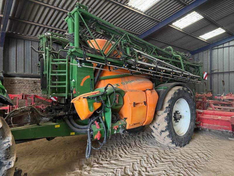 AMAZONE UX5200 - 견인 스프레이 : 사진 1 AMAZONE UX5200 - 견인 스프레이 : 사진 1