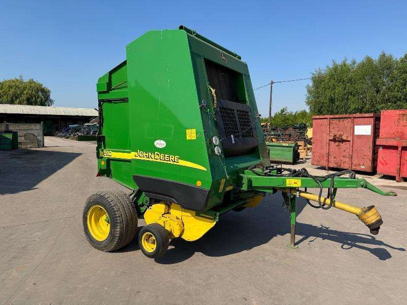 JOHN DEERE 592 - 원형 베일러 : 사진 5 JOHN DEERE 592 - 원형 베일러 : 사진 5