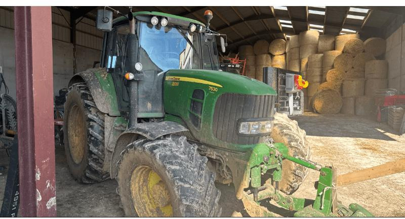 JOHN DEERE 7530 PREMIUM - 장궤형 트랙터 : 사진 4 JOHN DEERE 7530 PREMIUM - 장궤형 트랙터 : 사진 4