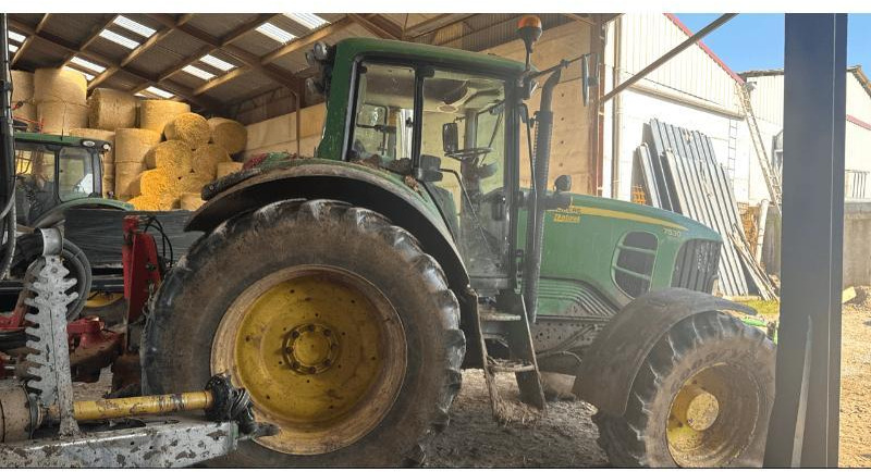 JOHN DEERE 7530 PREMIUM - 장궤형 트랙터 : 사진 3 JOHN DEERE 7530 PREMIUM - 장궤형 트랙터 : 사진 3