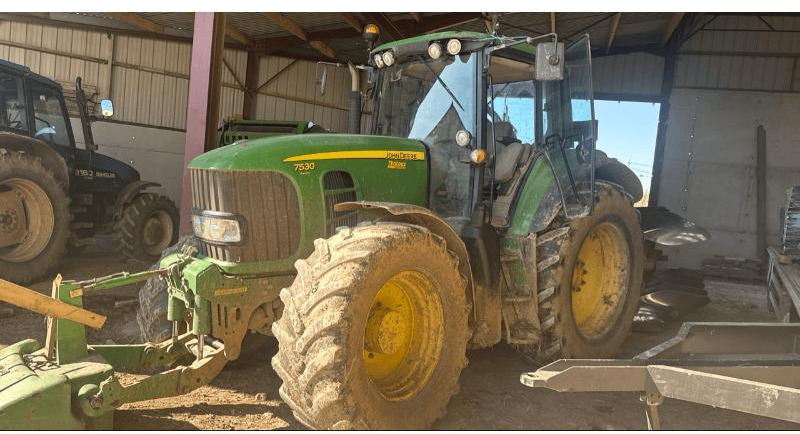 JOHN DEERE 7530 PREMIUM - 장궤형 트랙터 : 사진 1 JOHN DEERE 7530 PREMIUM - 장궤형 트랙터 : 사진 1