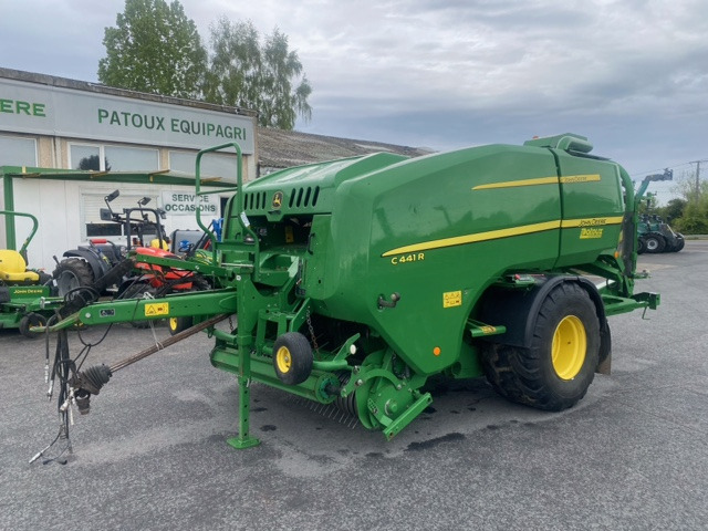 JOHN DEERE C441R - 베일 포장기 : 사진 1 JOHN DEERE C441R - 베일 포장기 : 사진 1