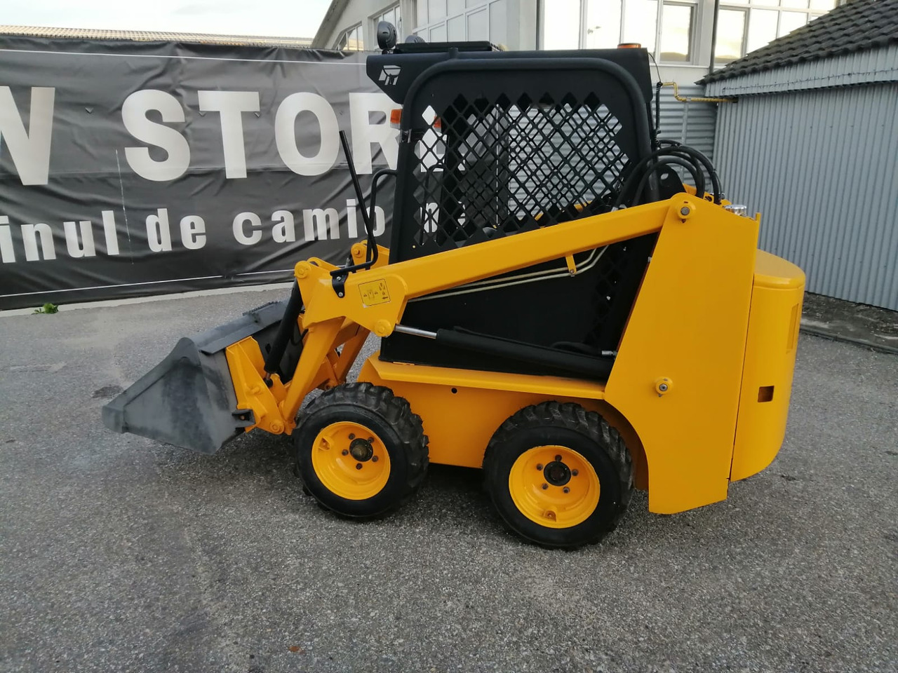 Bobcat Front Loader Ram Italia FM 120 – Hammer Installation - 스키드 스티어 로더 : 사진 4 Bobcat Front Loader Ram Italia FM 120 – Hammer Installation - 스키드 스티어 로더 : 사진 4