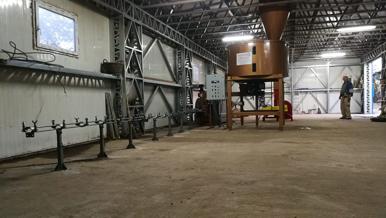 Briquetting Technology BT 060-400 BRIQUETTES PRODUCT LINE - 산업용 장비 : 사진 4 Briquetting Technology BT 060-400 BRIQUETTES PRODUCT LINE - 산업용 장비 : 사진 4