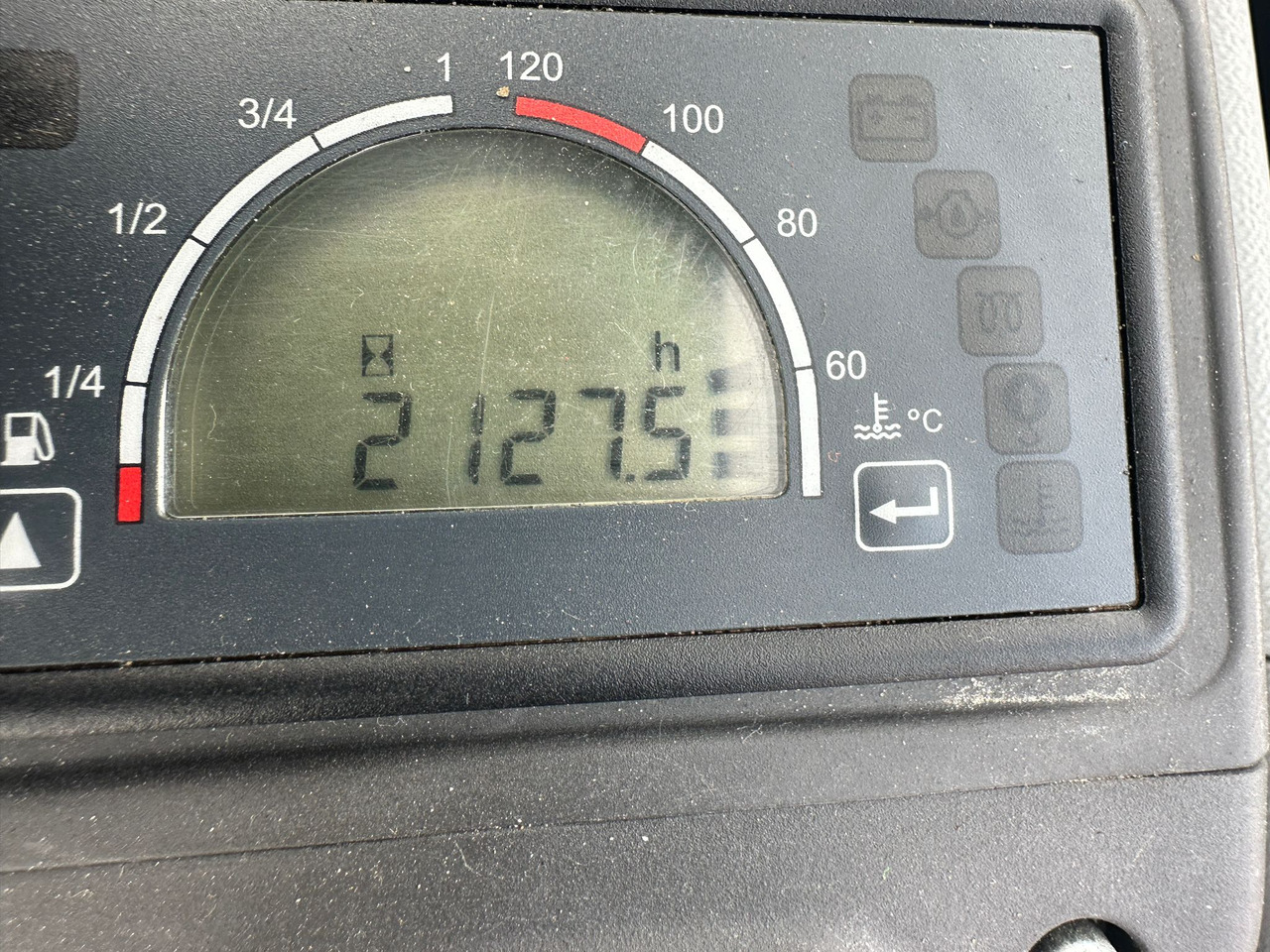 미니 굴삭기 CAT 302.7 DCR Mini excavator, 2 Buckets, TOP !!! : 사진 12 미니 굴삭기 CAT 302.7 DCR Mini excavator, 2 Buckets, TOP !!! : 사진 12