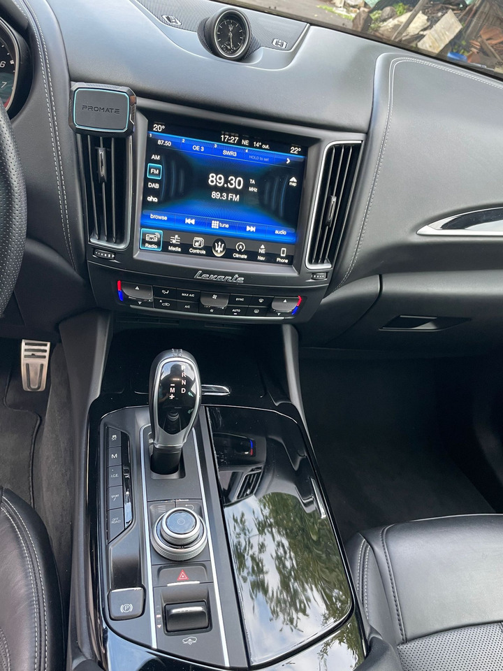 SUV MASERATI LEVANTE 4X4 : 사진 7