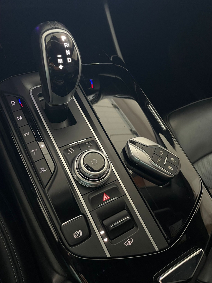 SUV MASERATI LEVANTE 4X4 : 사진 12