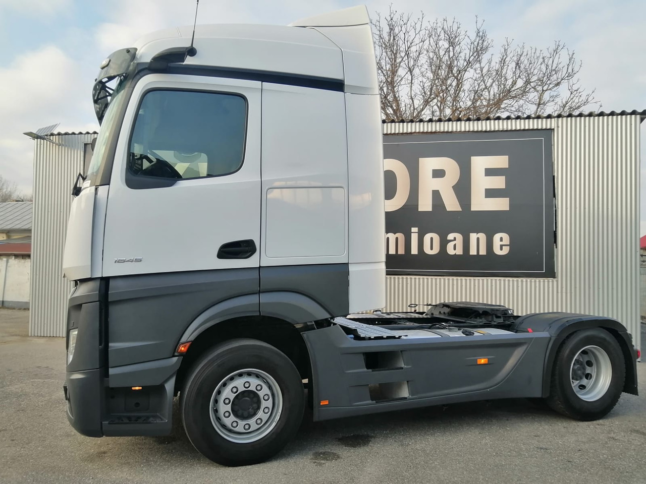 Mercedes-Benz Actros 1845 LS, BIG SPACE, TOP!!! - 트랙터 유닛 : 사진 2 Mercedes-Benz Actros 1845 LS, BIG SPACE, TOP!!! - 트랙터 유닛 : 사진 2