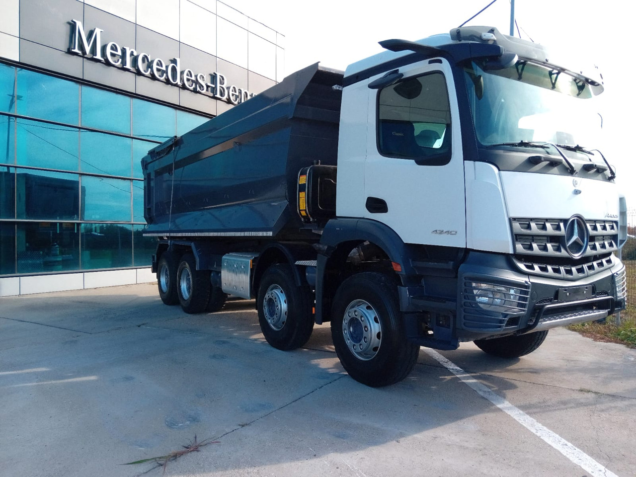 Mercedes-Benz Arocs 42.40 8×4 Basculanta/Tipper/Kipper Heavy Duty, TOP !!! - 덤프트럭 : 사진 2 Mercedes-Benz Arocs 42.40 8×4 Basculanta/Tipper/Kipper Heavy Duty, TOP !!! - 덤프트럭 : 사진 2