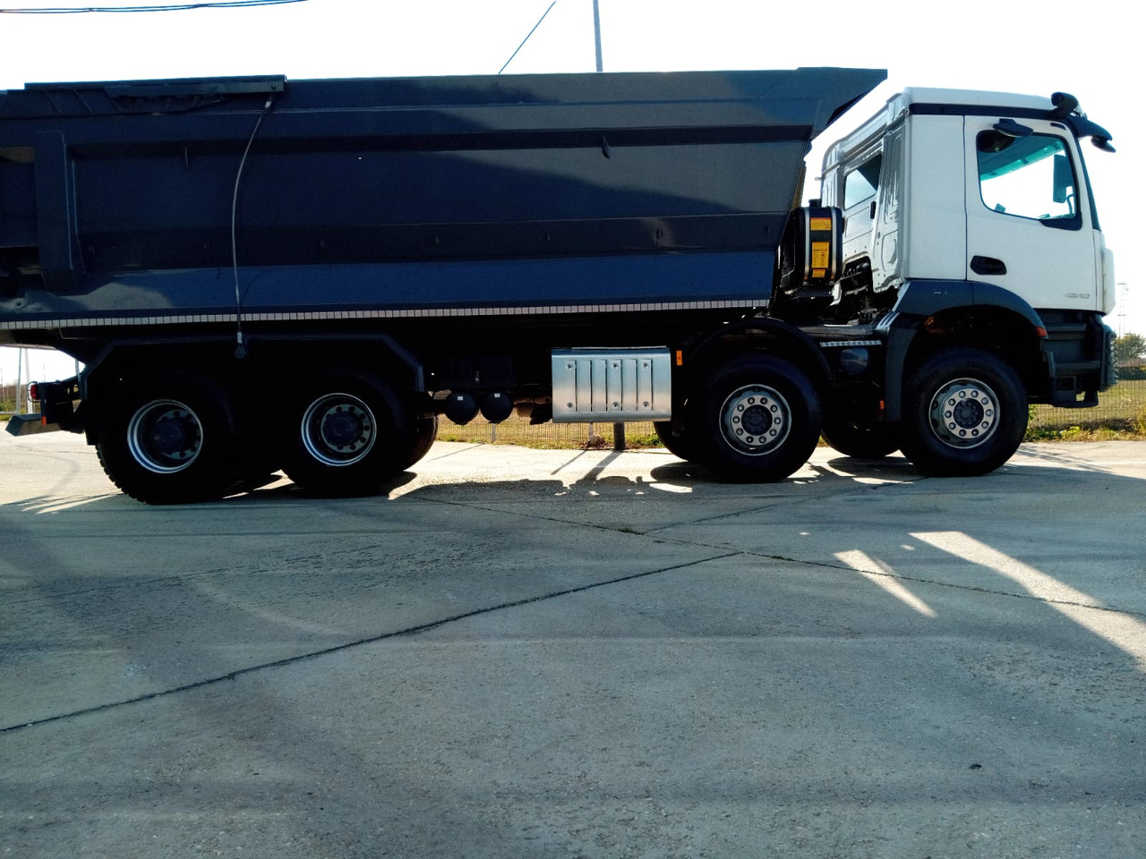 Mercedes-Benz Arocs 42.40 8×4 Basculanta/Tipper/Kipper Heavy Duty, TOP !!! - 덤프트럭 : 사진 3 Mercedes-Benz Arocs 42.40 8×4 Basculanta/Tipper/Kipper Heavy Duty, TOP !!! - 덤프트럭 : 사진 3