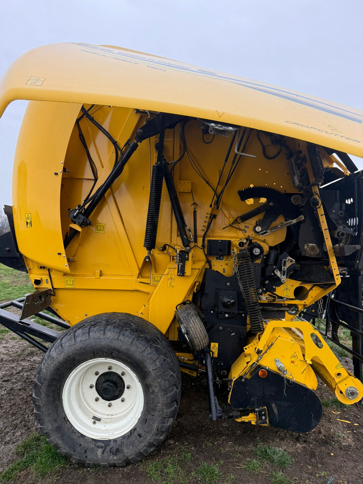 New Holland Roll-Belt 180 Baler - 원형 베일러 : 사진 4 New Holland Roll-Belt 180 Baler - 원형 베일러 : 사진 4