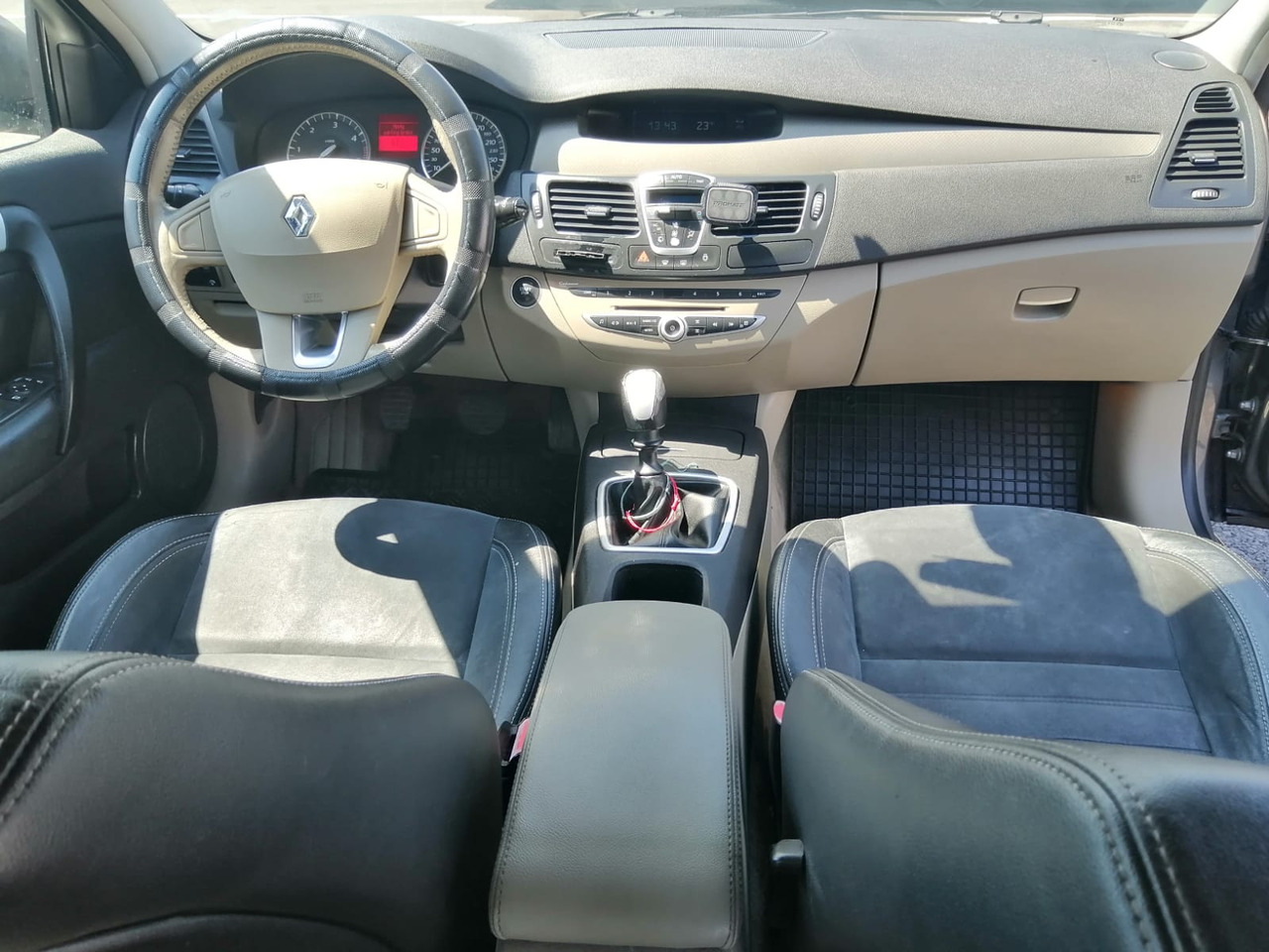 RENAULT LAGUNA 3 HATCHBACK - 차량 : 사진 5 RENAULT LAGUNA 3 HATCHBACK - 차량 : 사진 5