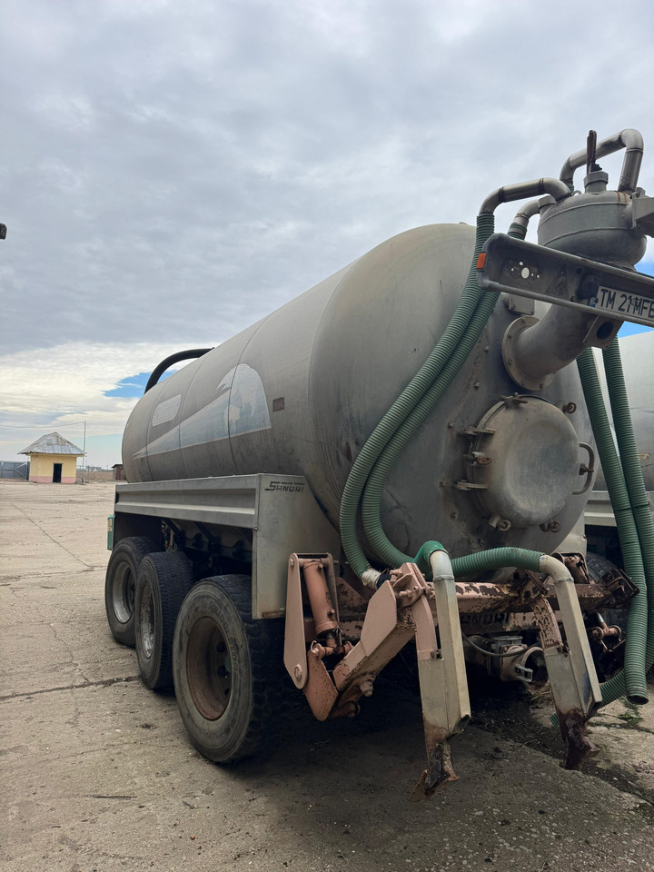 Sandri Manure spreading tank - 슬러리 탱커 : 사진 1 Sandri Manure spreading tank - 슬러리 탱커 : 사진 1