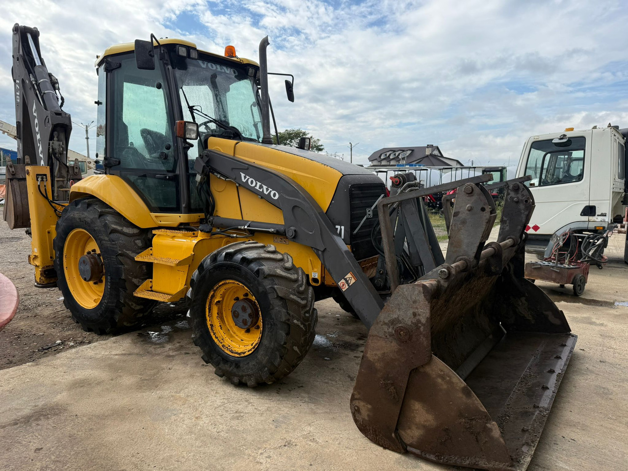VOLVO BL71 Backhoe Loader - 백호 로더 : 사진 1 VOLVO BL71 Backhoe Loader - 백호 로더 : 사진 1
