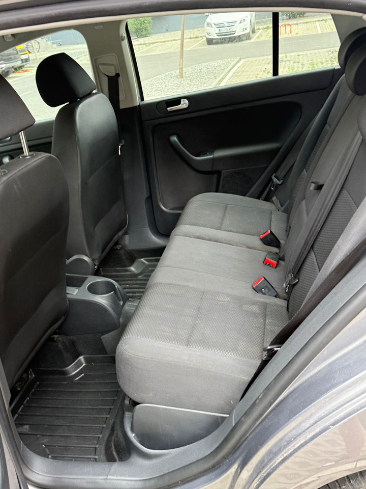 Volkswagen Golf Plus 1.6 TDI - 차량 : 사진 4 Volkswagen Golf Plus 1.6 TDI - 차량 : 사진 4