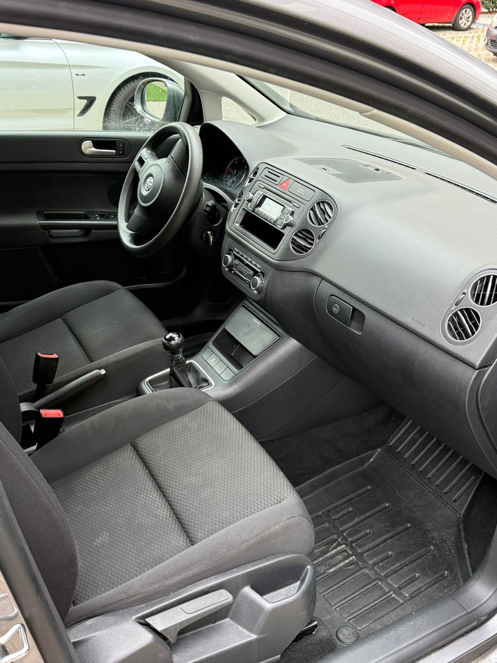 Volkswagen Golf Plus 1.6 TDI - 차량 : 사진 5 Volkswagen Golf Plus 1.6 TDI - 차량 : 사진 5