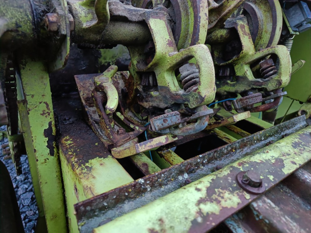 CLAAS Markant 50 sitoja - 정사각 베일러 : 사진 5 CLAAS Markant 50 sitoja - 정사각 베일러 : 사진 5