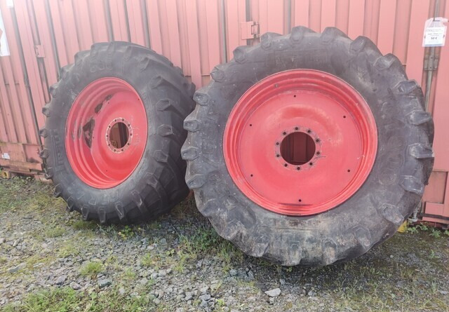 Fendt Takarenkaat 650/65R42 vanteineen - 타이어 장궤형 트랙터 용 : 사진 2 Fendt Takarenkaat 650/65R42 vanteineen - 타이어 장궤형 트랙터 용 : 사진 2