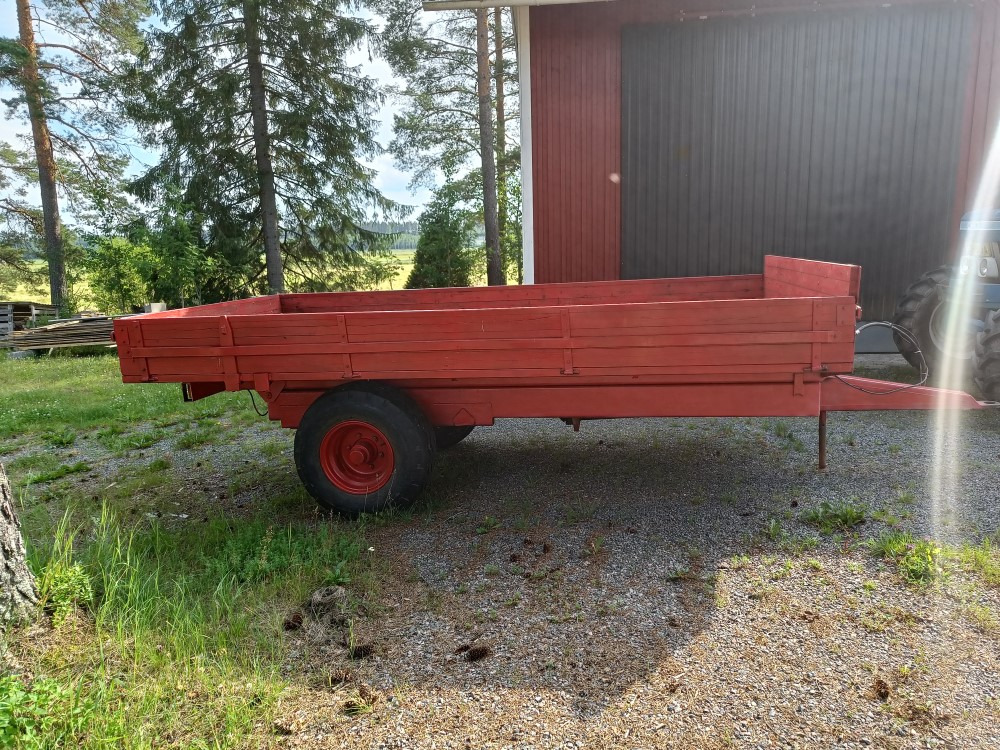 Kipa kippikärry 1-akselinen, kantavuus 7000kg, siisti kärry - 농장 티핑 트레일러/ 덤프 : 사진 2 Kipa kippikärry 1-akselinen, kantavuus 7000kg, siisti kärry - 농장 티핑 트레일러/ 덤프 : 사진 2