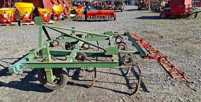 Kultivaattori 10-piikkinen - työleveys 240cm - 로터베이터 : 사진 2 Kultivaattori 10-piikkinen - työleveys 240cm - 로터베이터 : 사진 2