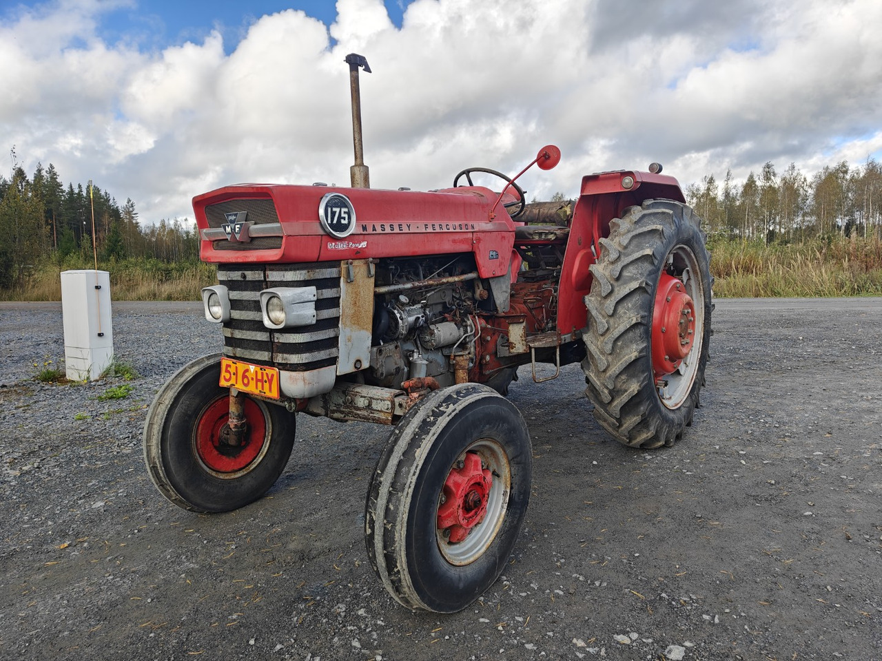 MASSEY FERGUSON 165, 165S ja 175 traktoreita 4 kpl / 4pcs - 장궤형 트랙터 : 사진 5 MASSEY FERGUSON 165, 165S ja 175 traktoreita 4 kpl / 4pcs - 장궤형 트랙터 : 사진 5