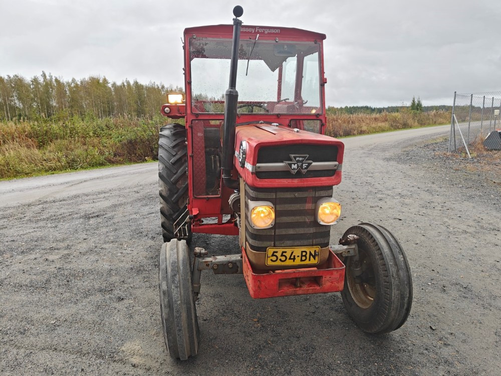 Massey Ferguson 165S Lisähydrauliikalla, katso video! - 장궤형 트랙터 : 사진 5 Massey Ferguson 165S Lisähydrauliikalla, katso video! - 장궤형 트랙터 : 사진 5