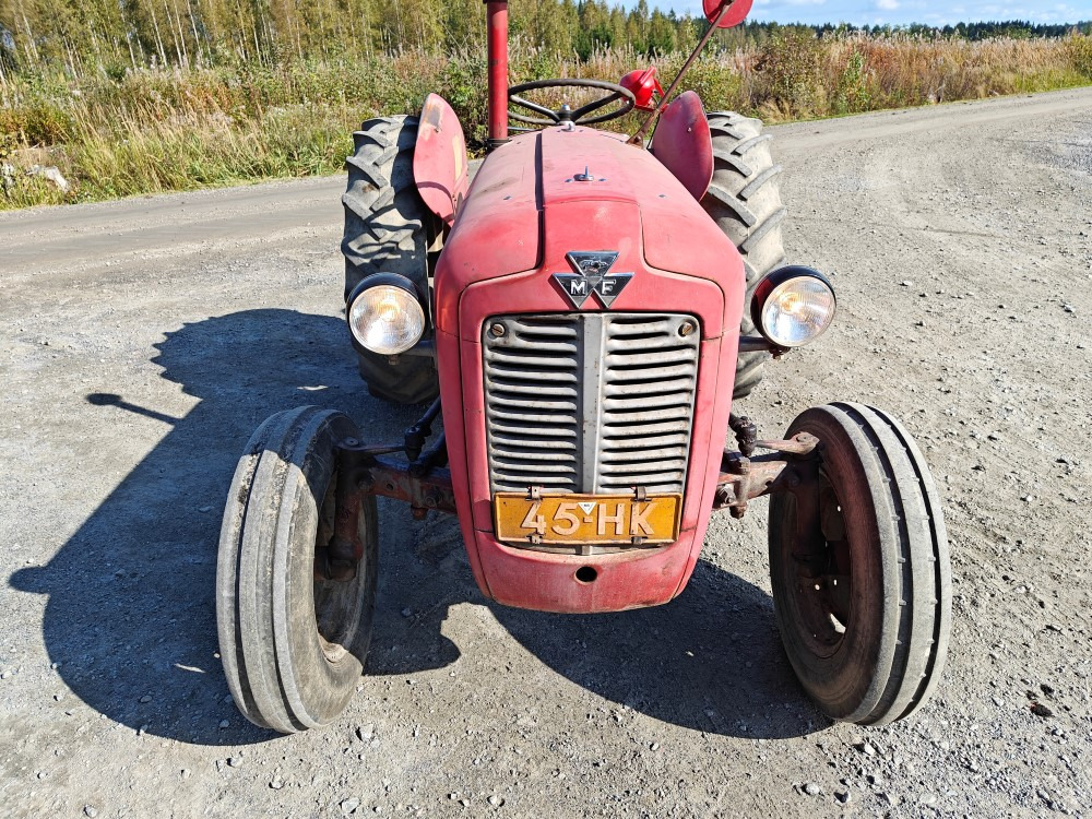 Massey Ferguson 35 traktori alkuperäiskuntoinen, katso video! - 장궤형 트랙터 : 사진 5 Massey Ferguson 35 traktori alkuperäiskuntoinen, katso video! - 장궤형 트랙터 : 사진 5