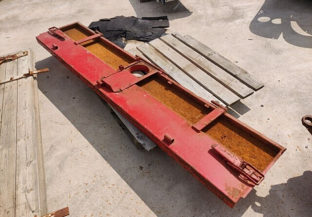 Peräkärryn metallilaita - K 42cm ja L 205cm - 보디 및 외관 농장 티핑 트레일러/ 덤프 용 : 사진 1 Peräkärryn metallilaita - K 42cm ja L 205cm - 보디 및 외관 농장 티핑 트레일러/ 덤프 용 : 사진 1