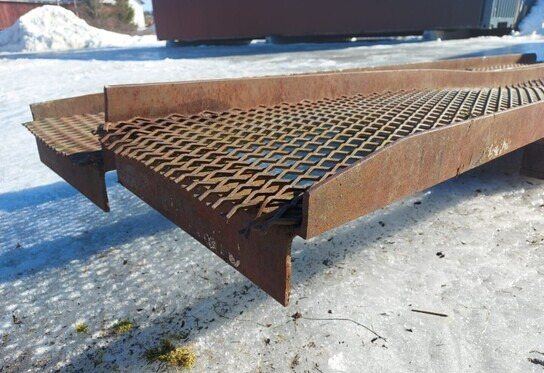 Rampit 2kpl - pituus 338 cm - 로딩 램프 : 사진 2 Rampit 2kpl - pituus 338 cm - 로딩 램프 : 사진 2