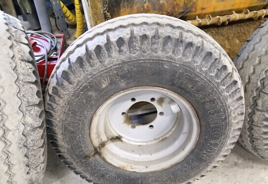 Rengassarja 15.0/70-18 - 타이어 농업용 기계 용 : 사진 3 Rengassarja 15.0/70-18 - 타이어 농업용 기계 용 : 사진 3