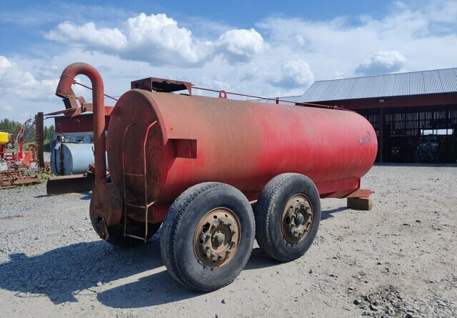 Vepi Lietevaunu telialustalla - 슬러리 탱커 : 사진 3 Vepi Lietevaunu telialustalla - 슬러리 탱커 : 사진 3