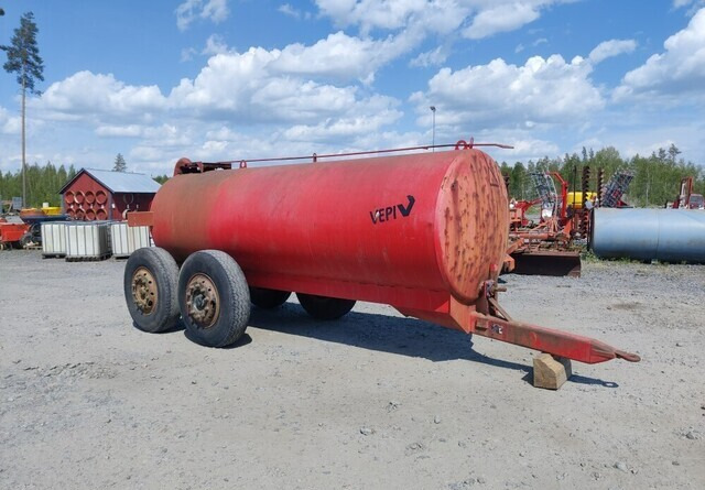 Vepi Lietevaunu telialustalla - 슬러리 탱커 : 사진 1 Vepi Lietevaunu telialustalla - 슬러리 탱커 : 사진 1