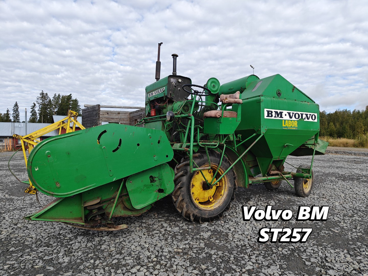 Volvo BM ST257 leikkuupuimuri työleveys 190cm, vaikka koeruutupuimuriksi, katso video! - 목초수확기 : 사진 1 Volvo BM ST257 leikkuupuimuri työleveys 190cm, vaikka koeruutupuimuriksi, katso video! - 목초수확기 : 사진 1