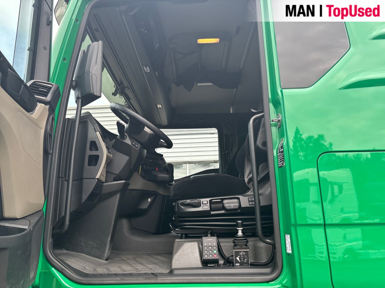 MAN TGX 18.520 4x4H BL SA *RM935876 Euro6 Pritarder ZV - 트랙터 유닛 : 사진 5 MAN TGX 18.520 4x4H BL SA *RM935876 Euro6 Pritarder ZV - 트랙터 유닛 : 사진 5