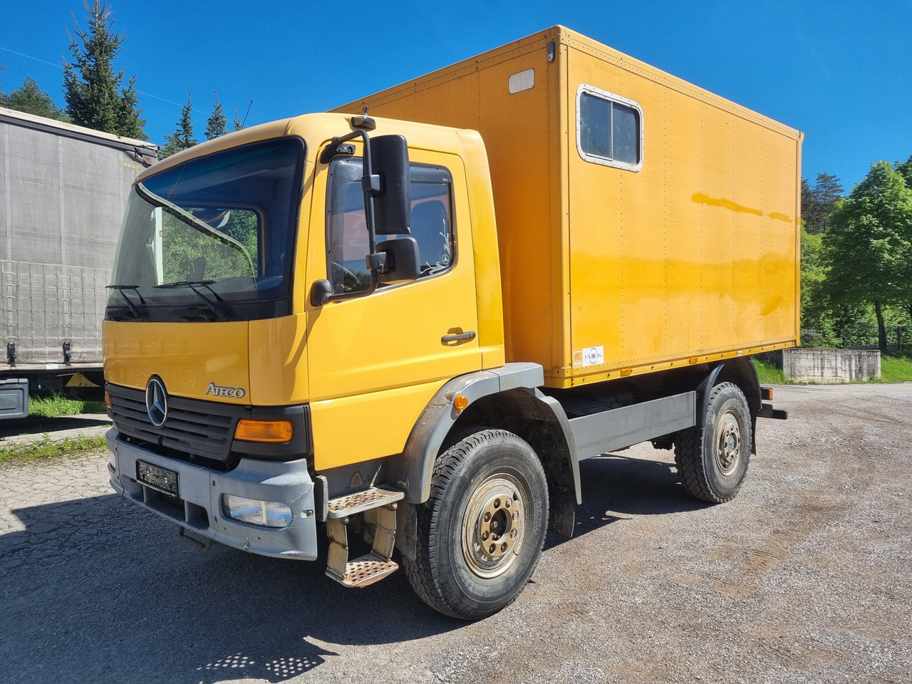 MERCEDES-BENZ ATEGO 1017 4x4 BOX + PTO - 박스 트럭 : 사진 1 MERCEDES-BENZ ATEGO 1017 4x4 BOX + PTO - 박스 트럭 : 사진 1