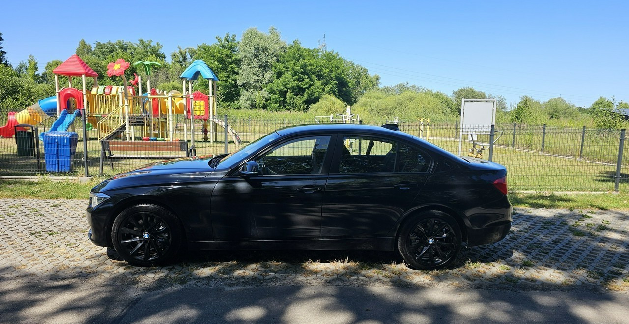 BMW SERIA 3 V (F30/F31/F34) BMW SERIA 3 BMW 330D xDrive ładny stan 4x4 sedan - 세단 : 사진 3 BMW SERIA 3 V (F30/F31/F34) BMW SERIA 3 BMW 330D xDrive ładny stan 4x4 sedan - 세단 : 사진 3