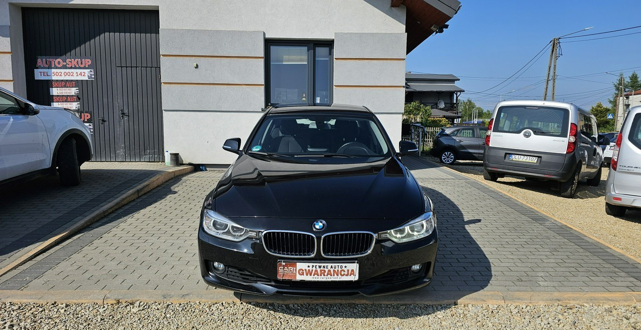 BMW SERIA 3 V (F30/F31/F34) BMW SERIA 3 BMW 330D xDrive ładny stan 4x4 sedan - 차량 : 사진 2 BMW SERIA 3 V (F30/F31/F34) BMW SERIA 3 BMW 330D xDrive ładny stan 4x4 sedan - 차량 : 사진 2