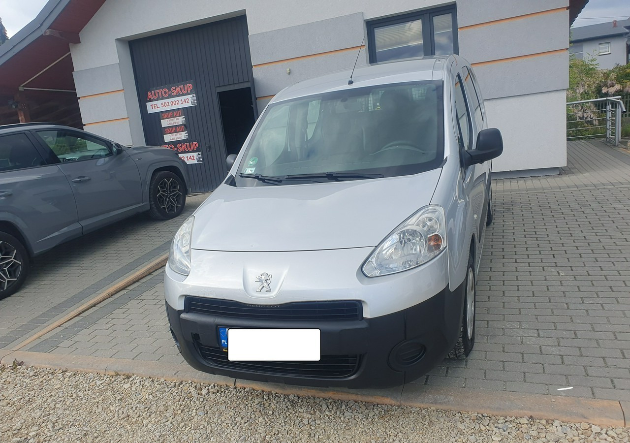 Peugeot Partner II 5 lub 2 osobowy *long * zabudowa gruau* - 차량 : 사진 3 Peugeot Partner II 5 lub 2 osobowy *long * zabudowa gruau* - 차량 : 사진 3