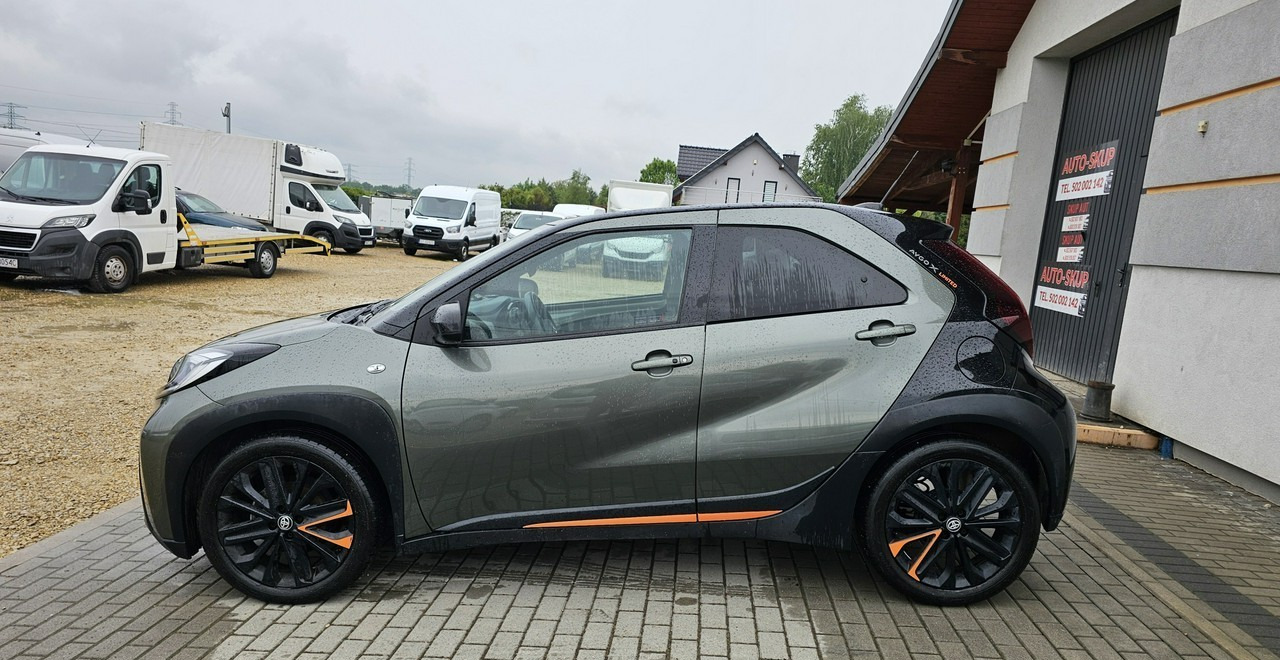Toyota Aygo II Aygo X Aygo x cross limited automat 25tyś - 해치백 : 사진 4 Toyota Aygo II Aygo X Aygo x cross limited automat 25tyś - 해치백 : 사진 4
