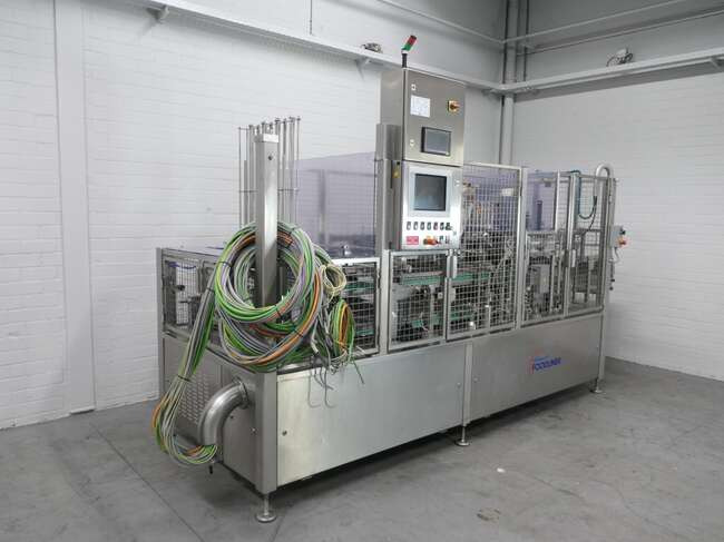 Grunwald filling- & closing machine Foodliner 12000/8 - 식품기계 : 사진 1 Grunwald filling- & closing machine Foodliner 12000/8 - 식품기계 : 사진 1