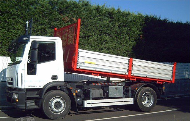 Iveco EUROCARGOeurocargo 180e28 - 덤프트럭 : 사진 2 Iveco EUROCARGOeurocargo 180e28 - 덤프트럭 : 사진 2