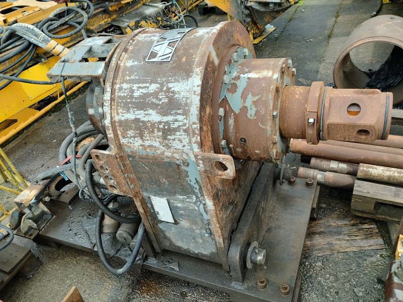 Bauer RG15T UM.50 + drill STDS AD3500 - 드릴링 리그 : 사진 4 Bauer RG15T UM.50 + drill STDS AD3500 - 드릴링 리그 : 사진 4