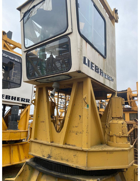 Liebherr 180EC-H10 - 타워 크레인 : 사진 1 Liebherr 180EC-H10 - 타워 크레인 : 사진 1