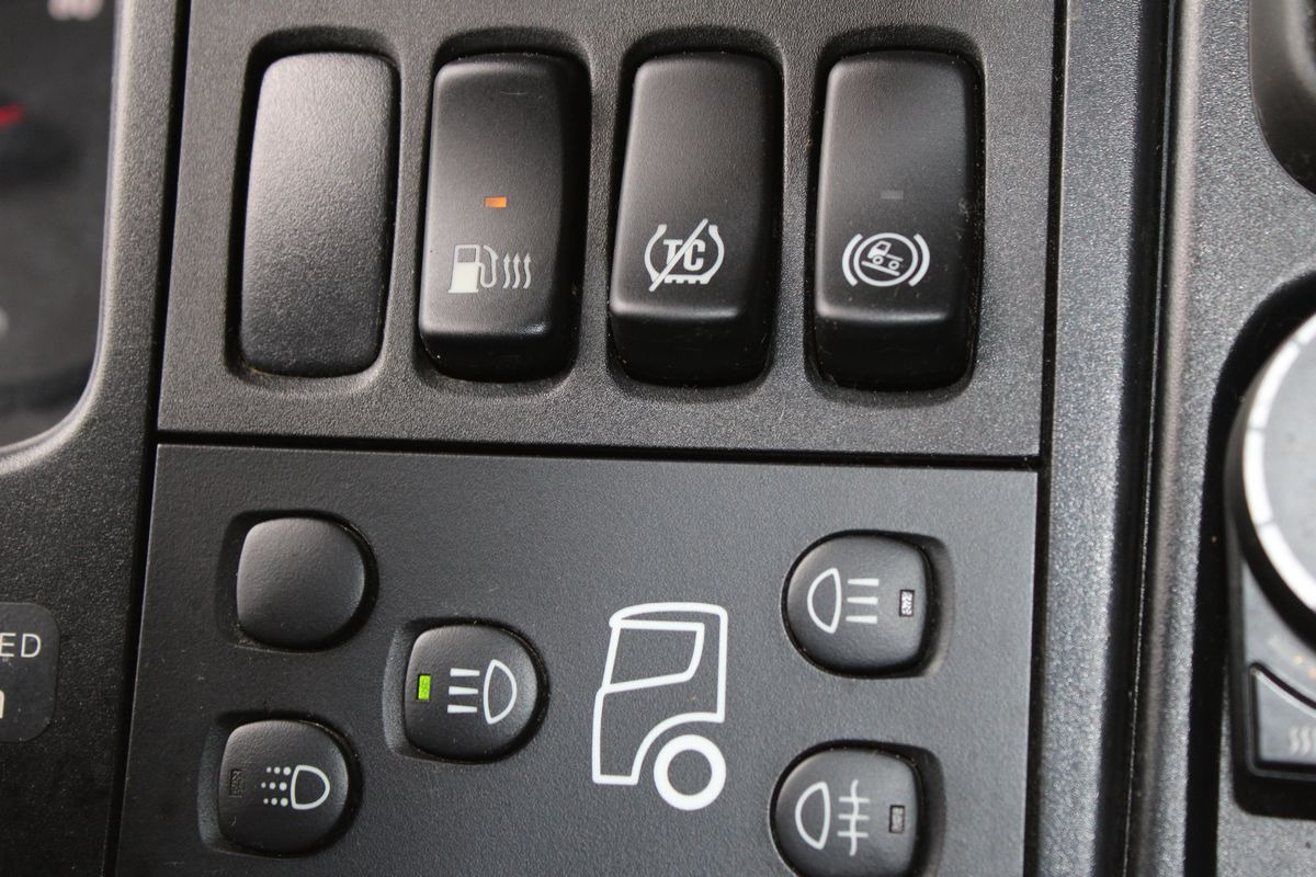 박스 트럭 Scania P230 : 사진 12