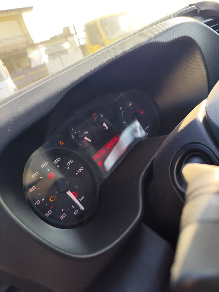 IVECO DAILY 35C15 - 크레인 트럭, 덤프 밴 : 사진 4 IVECO DAILY 35C15 - 크레인 트럭, 덤프 밴 : 사진 4