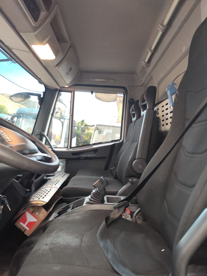 IVECO EUROCARGO 120-210 - 크레인 트럭, 덤프트럭 : 사진 4 IVECO EUROCARGO 120-210 - 크레인 트럭, 덤프트럭 : 사진 4