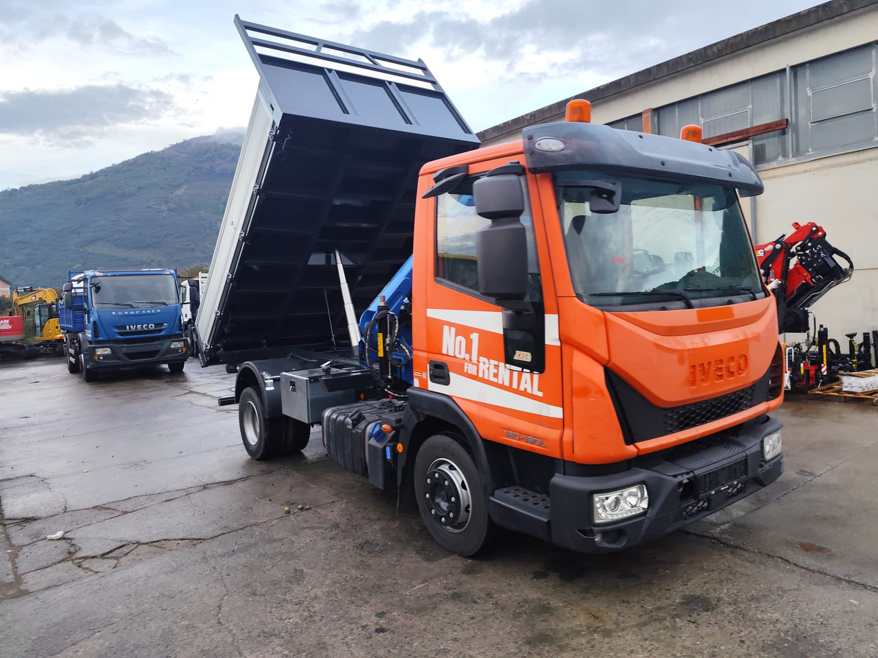 IVECO EUROCARGO 120-90L - 크레인 트럭, 덤프트럭 : 사진 1 IVECO EUROCARGO 120-90L - 크레인 트럭, 덤프트럭 : 사진 1