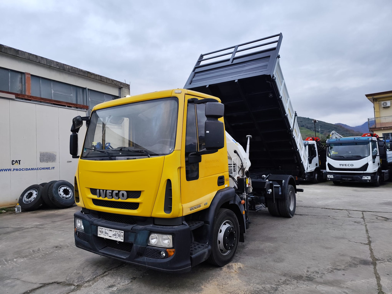 크레인 트럭, 덤프트럭 IVECO EUROCARGO 120E28P : 사진 9 크레인 트럭, 덤프트럭 IVECO EUROCARGO 120E28P : 사진 9