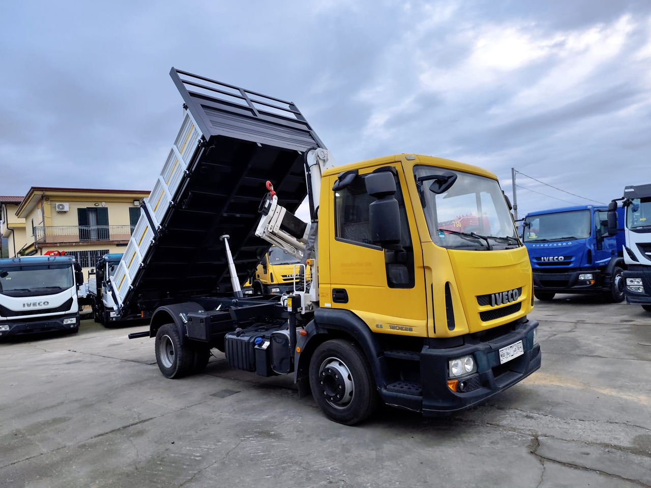 크레인 트럭, 덤프트럭 IVECO EUROCARGO 120E28P : 사진 11 크레인 트럭, 덤프트럭 IVECO EUROCARGO 120E28P : 사진 11