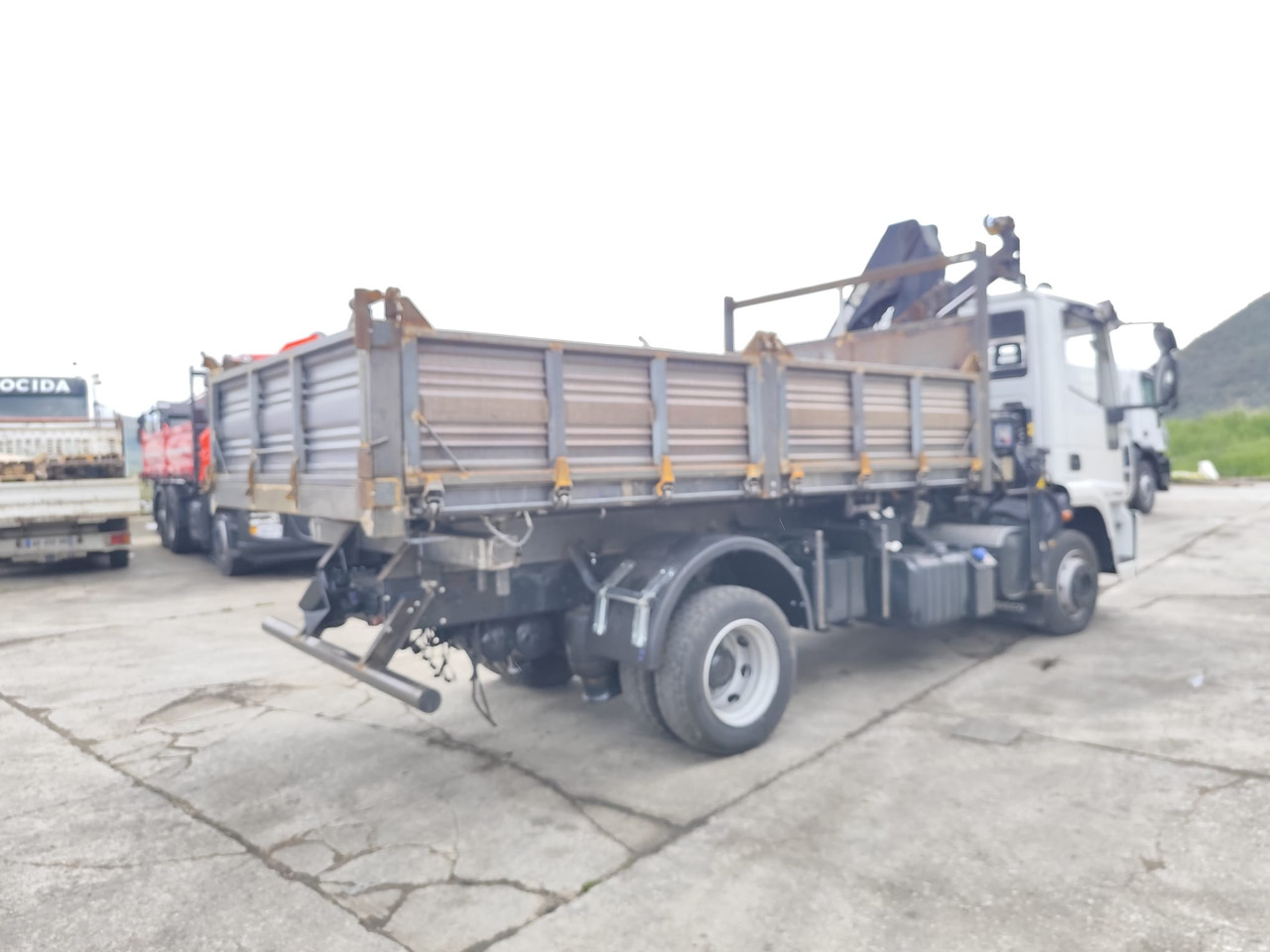 리스 IVECO EUROCARGO 120E28 IVECO EUROCARGO 120E28 : 사진 22